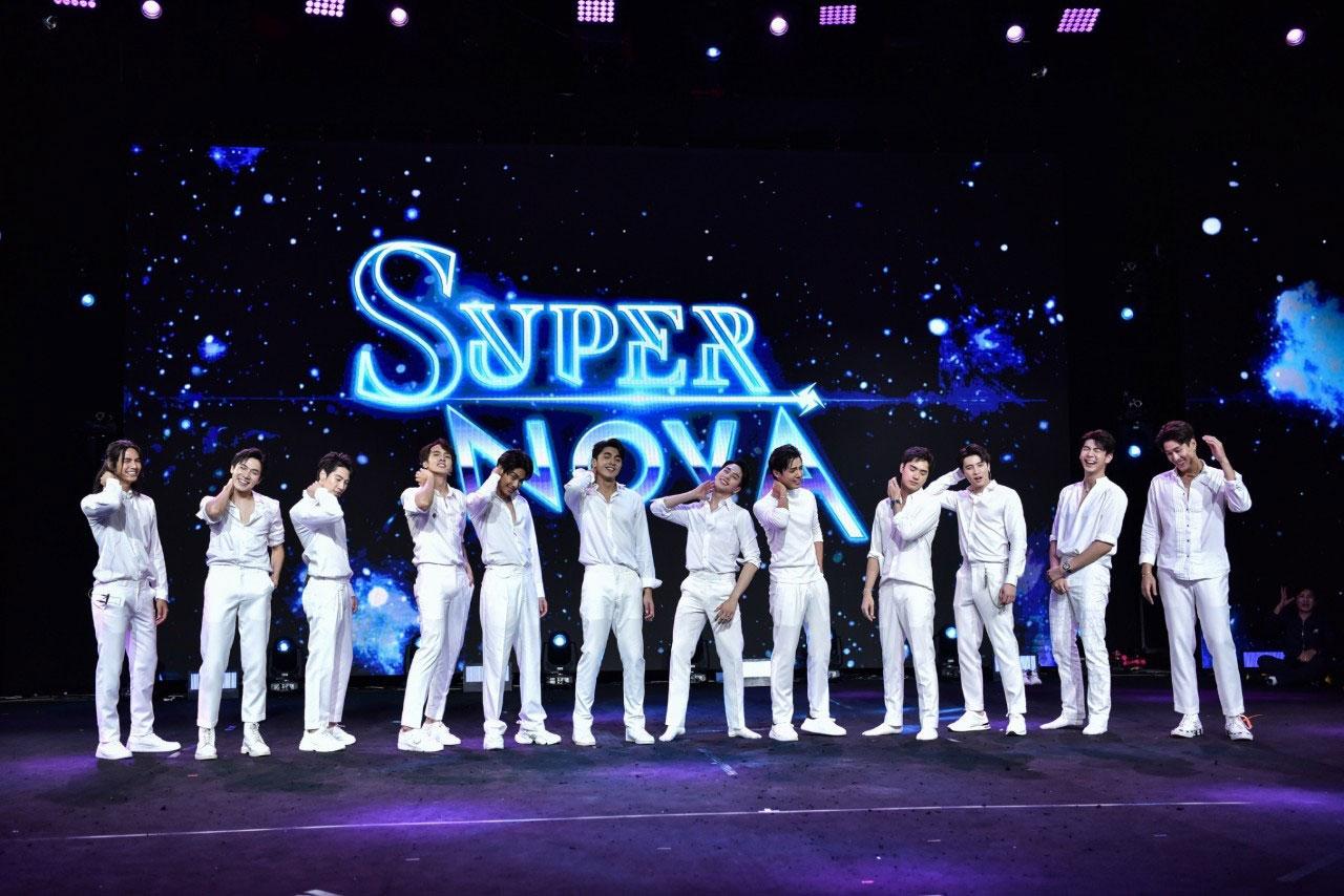 "Super Show 10": فرقة Super Junior تحتفل بمرور 20 عامًا على انطلاقتها بجولة عالمية