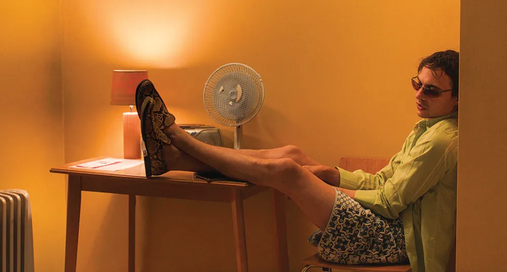 Urchin… حكاية طفل يبحث عن مأوى في عالم يزداد قسوة