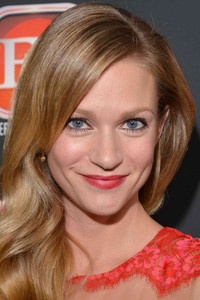 الممثل A.J. Cook