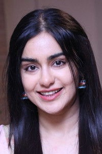 الممثل Adah Sharma