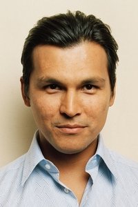 الممثل Adam Beach