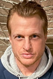 المخرج Adam MacDonald