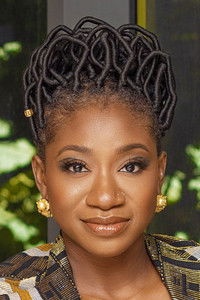 الممثل Ade Laoye