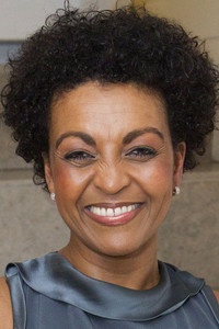 الممثل Adjoa Andoh