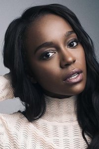 الممثل Aja Naomi King