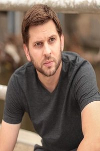 المخرج Alan Maxson