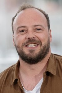 الممثل Alban Ivanov