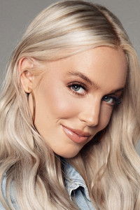 الممثل Alex Cooper