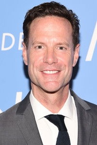 المخرج Alex Holmes