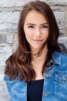 الممثل Alex Hook