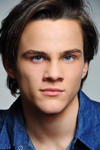 الممثل Alex Neustaedter