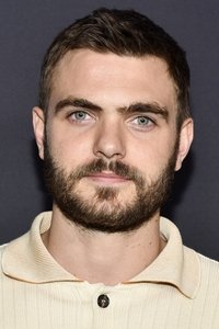 الممثل Alex Roe