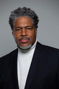 المخرج Ali LeRoi