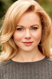 الممثل Amy Lennox
