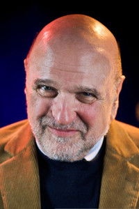 المخرج Andrew Davis