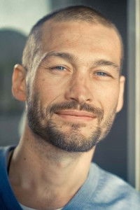 الممثل Andy Whitfield