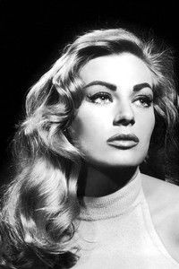 الممثل Anita Ekberg