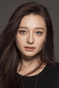 الممثل Anita Yoo