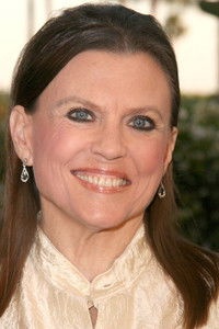 الممثل Ann Reinking