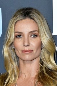 الممثل Annabelle Wallis