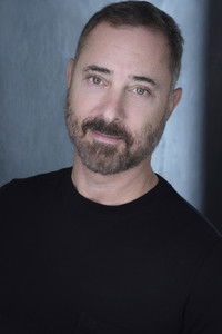 المخرج Anthony Fabian