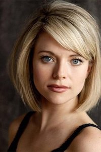 الممثل Antonia Bernath