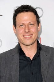 المخرج Arie Posin