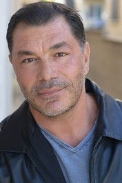 الممثل Ariel Llinas