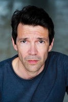 الممثل Arno Frisch