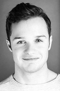 الممثل Arthur Hughes