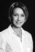 الممثل Aurita Agushi