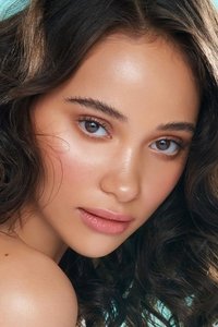 الممثل Aurora Ribero