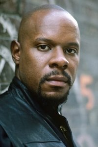 الممثل Avery Brooks