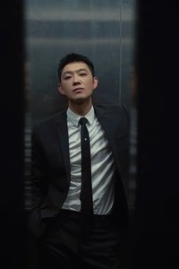 الممثل Baoshi Dong