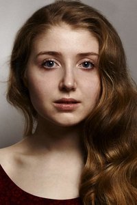 الممثل Bebe Cave