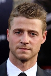 الممثل Ben McKenzie