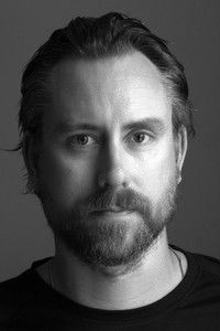 المخرج Ben Parker