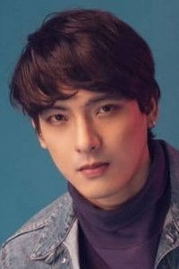 الممثل Benz Sangalang