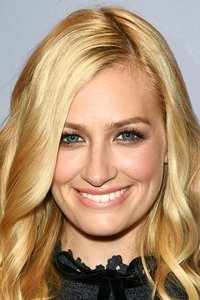 الممثل Beth Behrs