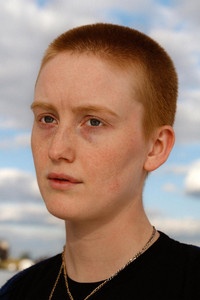 الممثل Bobbi Salvör Menuez