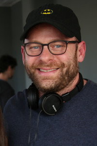 المخرج Brett Pierce