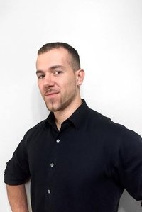 المخرج Brian Krainson