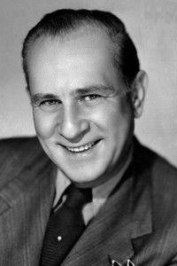 الممثل Bud Abbott