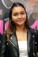 الممثل Caitlin North Lewis