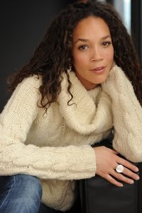 الممثل Caitlin Stryker