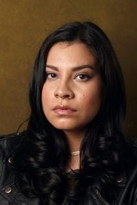 الممثل Cara Jade Myers