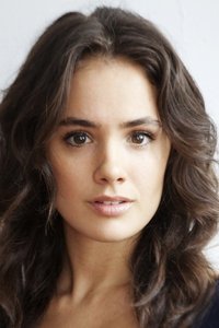 الممثل Cassie Howarth