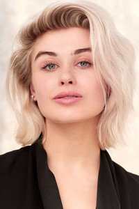 الممثل Catherine Hannay