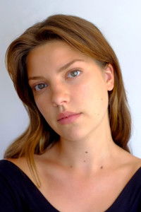 الممثل Catherine Missal