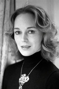 الممثل Catriona MacColl